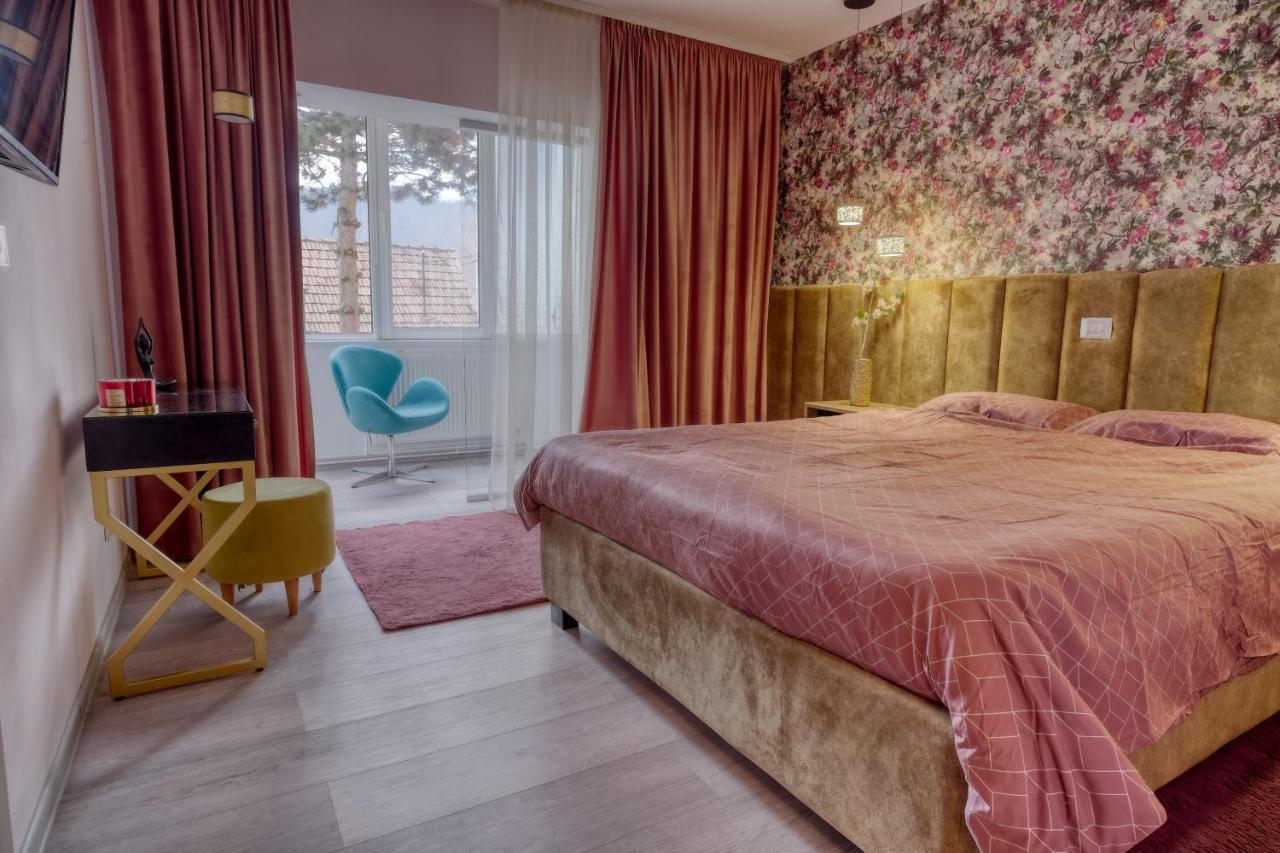 Central Luxury Apartment With City View Braşov Exterior foto